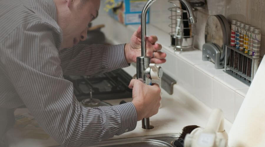 Local tankless water heater installation in Syracuse, NE